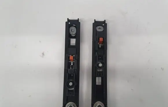 Renault Kangoo II Seat belt adjustment rail 