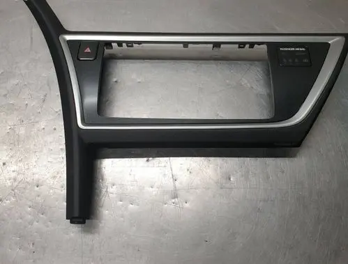 Toyota Auris E180 Radio/GPS head unit trim 5540502430 5540502440