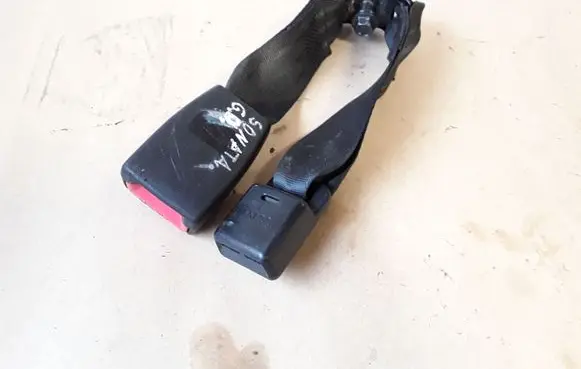 Hyundai Sonata Rear seatbelt buckle 060902