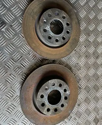 Volkswagen Golf V Front brake disc