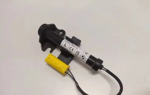 BMW 8 G16 Bonnet Pedestrian Airbag Actuator 7347405