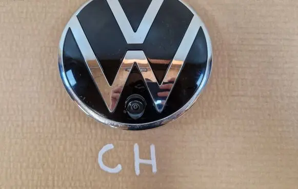 Volkswagen Amarok II Manufacturer badge logo/emblem N1XB-E43500-AB