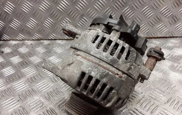 Nissan Qashqai Generator/alternator 0124525140 8200728292C F00M144181