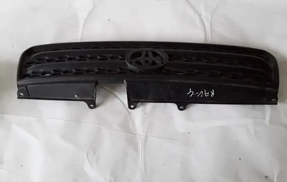 Toyota RAV 4 (XA20) Front bumper upper radiator grill NOCODE
