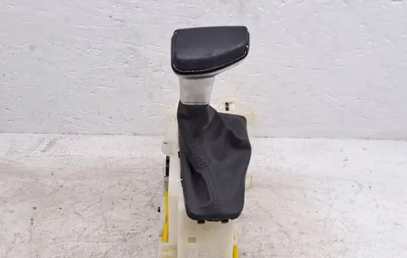Hyundai i20 (BC3 BI3) Gear shifter/selector 46700Q0930BB