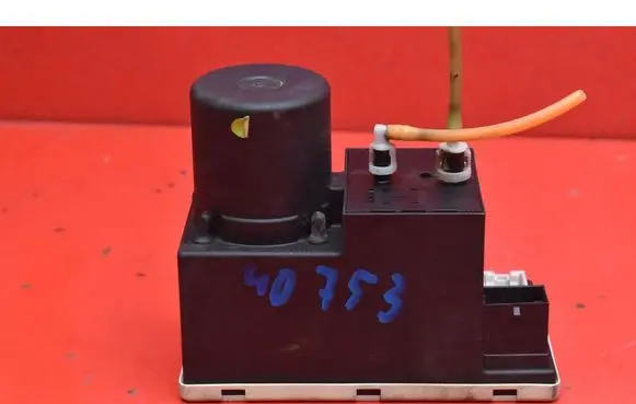 Audi A3 S3 8L Central locking vacuum pump 8L0862257A