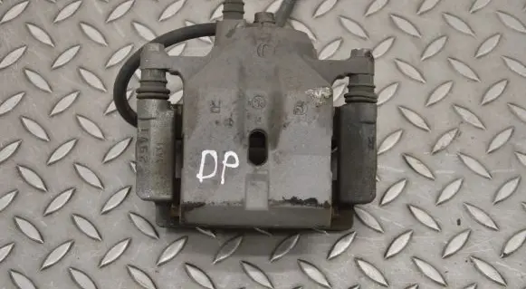 Toyota Prius (XW30) Front brake caliper