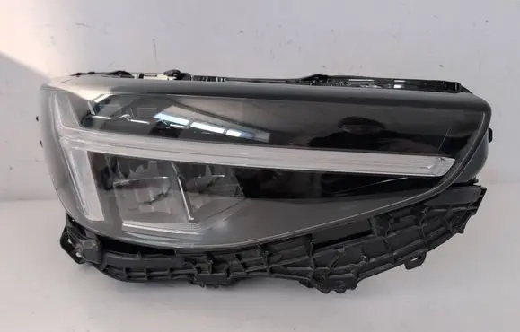 Volvo XC40 Headlight/headlamp 32338909