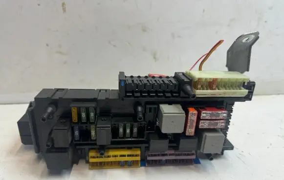 Mercedes-Benz C W204 Fuse module 017187811