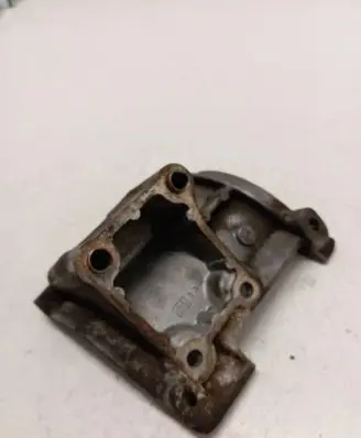 Iveco Daily 3rd gen A/C compressor mount bracket 504047884 1951A
