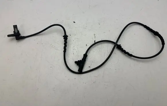 Land Rover Discovery 4 - LR4 ABS brake wheel speed sensor AT5B2