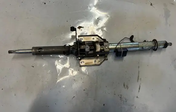 Hyundai Galloper Steering wheel axle