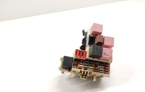 Nissan NV400 Fuse module