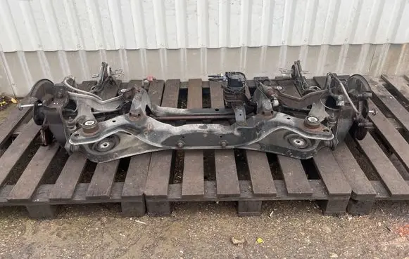 Volvo V60 Rear axle beam 