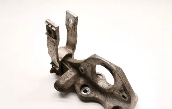 Volvo V40 Engine mounting bracket 31359645