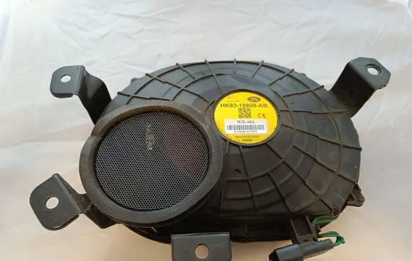 Jaguar F-Pace Subwoofer speaker HK8318808AB ET3030015951 16134WG