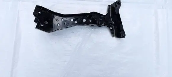 Seat Leon IV Fender mounting bracket 5FA821168 26T21
