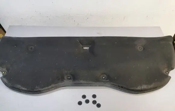 Toyota Avensis T270 Engine bonnet/hood sound/heat insulation 