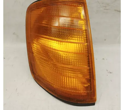 Mercedes-Benz E W124 Front indicator light 1248260543 A1248260543 0008208221