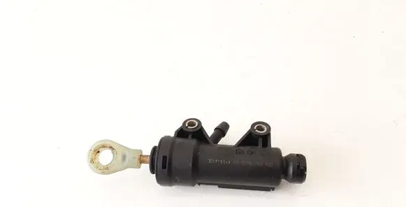 BMW 1 E81 E87 Clutch master cylinder 6758822 21526758822