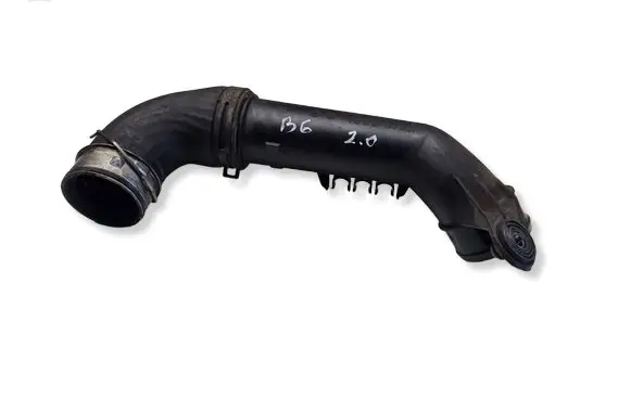 Volkswagen PASSAT B6 Intercooler hose/pipe 3C0145770B