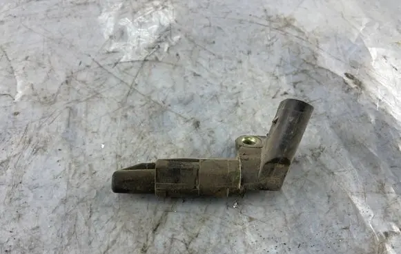 Volkswagen Polo Crankshaft position sensor 03D906433