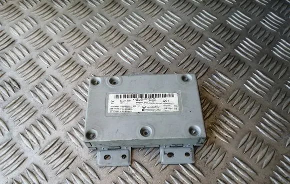Mercedes-Benz E W212 MMI control unit A2049009301 A2049020701 A1718270345