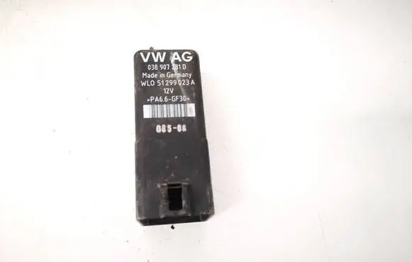 Seat Leon (1P) Glow plug pre-heat relay 038907281D