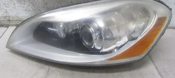 Volvo XC60 Headlight/headlamp 30763137