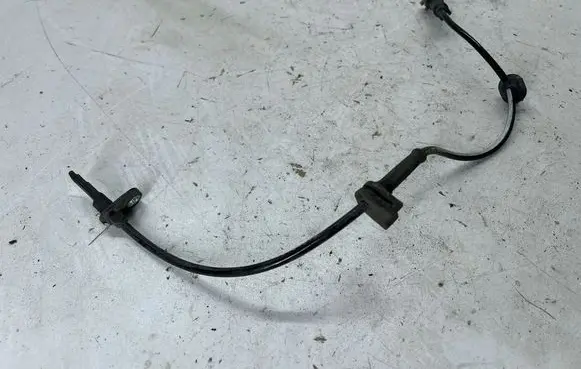 Ford Mustang VI ABS rear brake sensor FR3C2C190BA 0265009585