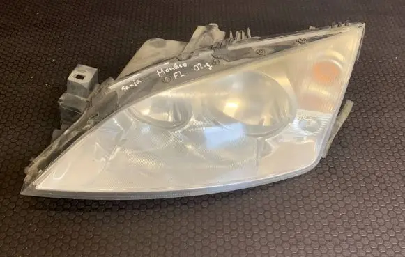 Ford Mondeo Mk III Headlight/headlamp 1S7113006AK 0301174201
