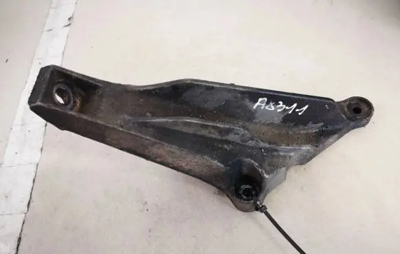 BMW 5 E39 Engine mounting bracket 1092425