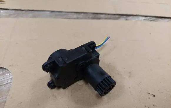 Peugeot 308 Air flap motor/actuator Z5509001 2001159B HAD36004A