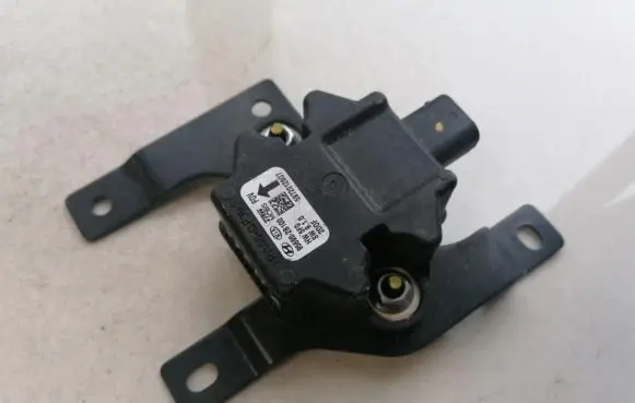 KIA Ceed ESP acceleration yaw rate sensor 956902B100 95690-2B100