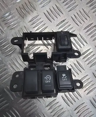 Nissan Juke I F15 A set of switches 