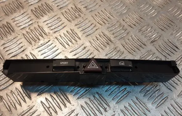 Opel Astra H Hazard light switch 03758070