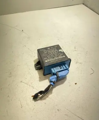 Audi A6 S6 C6 4F Light module LCM 4F0907357C 5DF00888625 4F0910357C