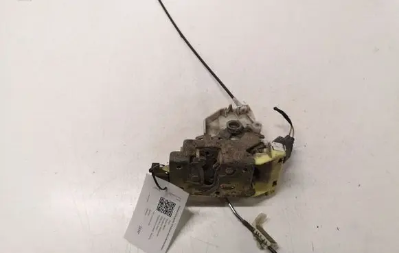 Ford Focus Front door lock XS41A26413BG