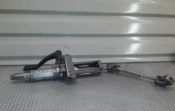Steering wheel axle