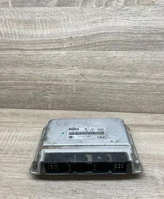 Nissan Primera Engine control unit/module 237107J801 0281010316