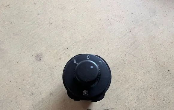 Volkswagen e-Up Wing mirror switch 1S0959565