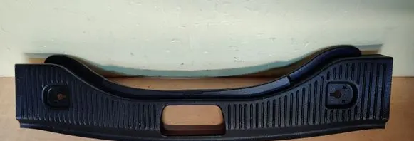 Chevrolet Trax Rear sill trim cover 96969565