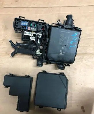 Renault Kadjar Fuse box set