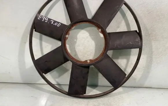 BMW 5 E39 Fan impeller 6600100000