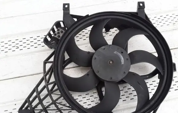 Nissan Primera Fan set 8131X31N