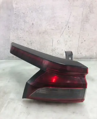 Nissan Qashqai J12 Rear/tail lights 2208d02f