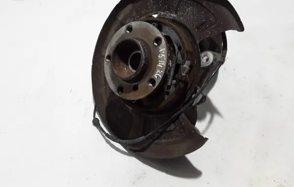 BMW X5 F15 Rear wheel hub 6879101