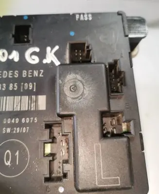 Mercedes-Benz E W211 Other control units/modules 2118703385 00406075