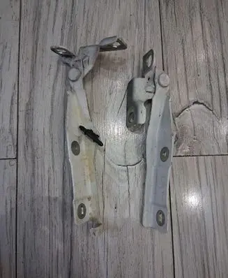 Citroen DS3 Engine bonnet/hood hinges 9683552480