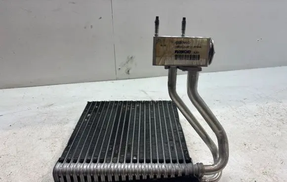 Peugeot 207 Air conditioning (A/C) pressure sensor 668974KD